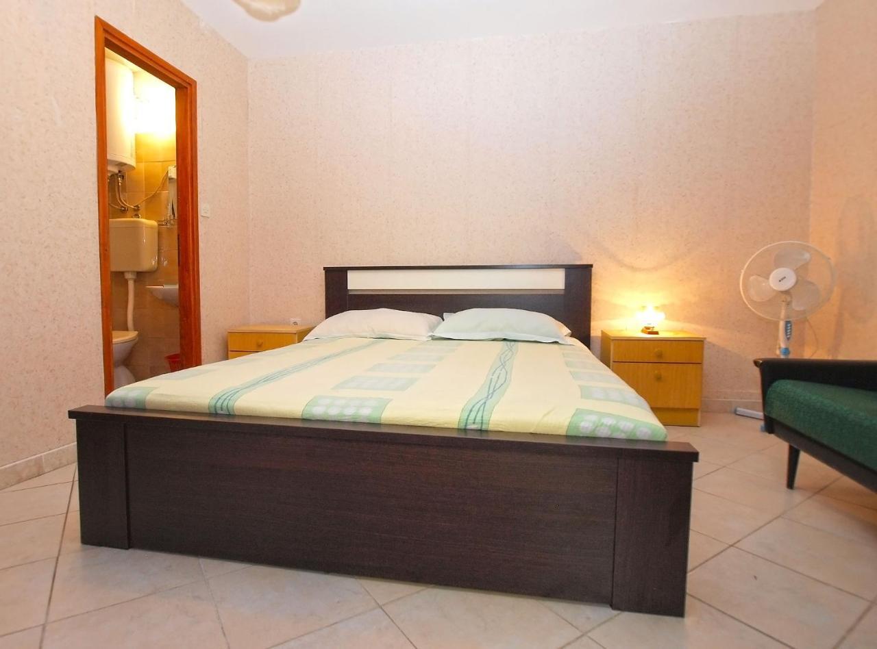 Rooms Antun 1238 Medulin Exterior photo